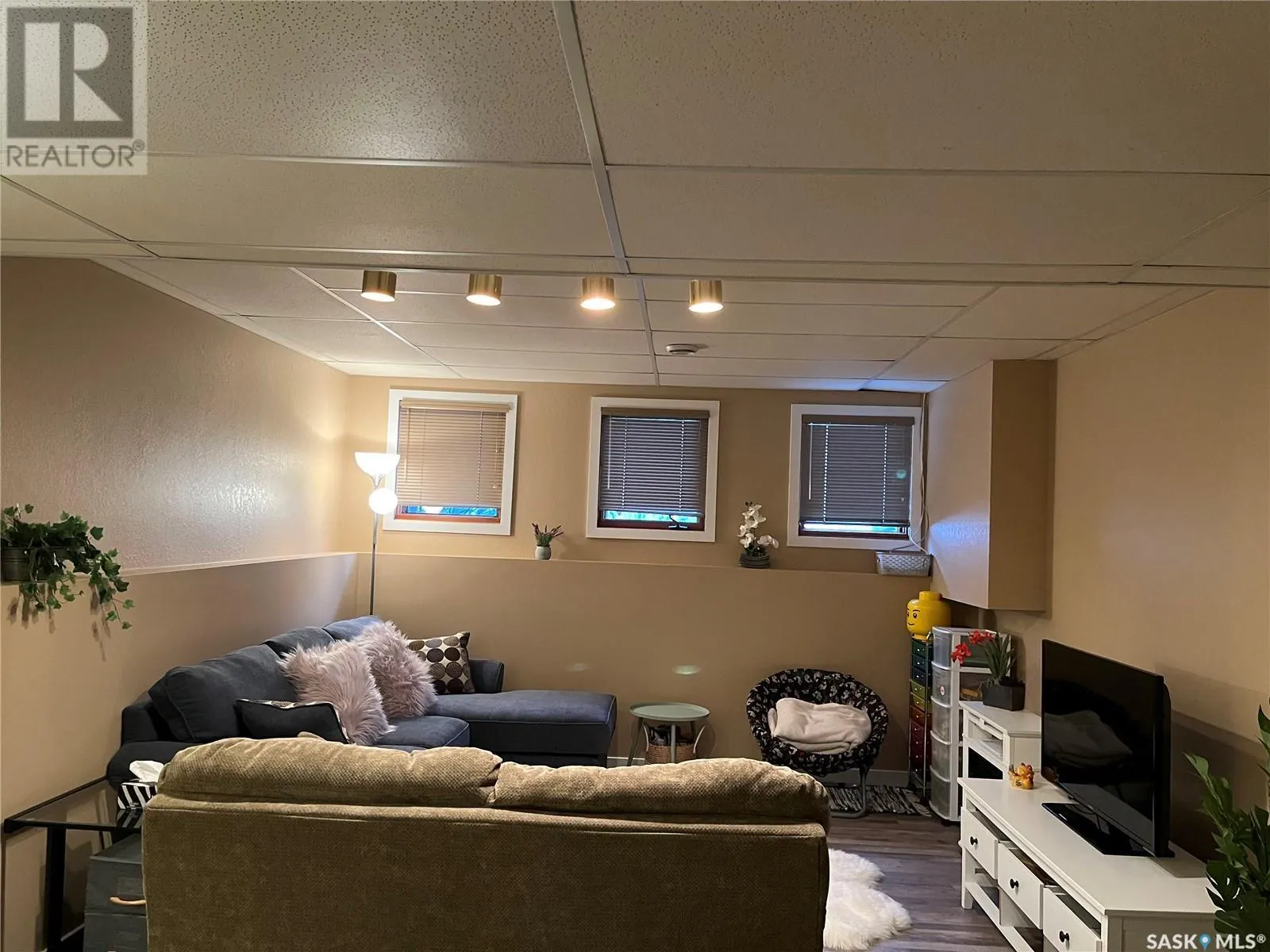 1673 Olive Diefenbaker DRIVE