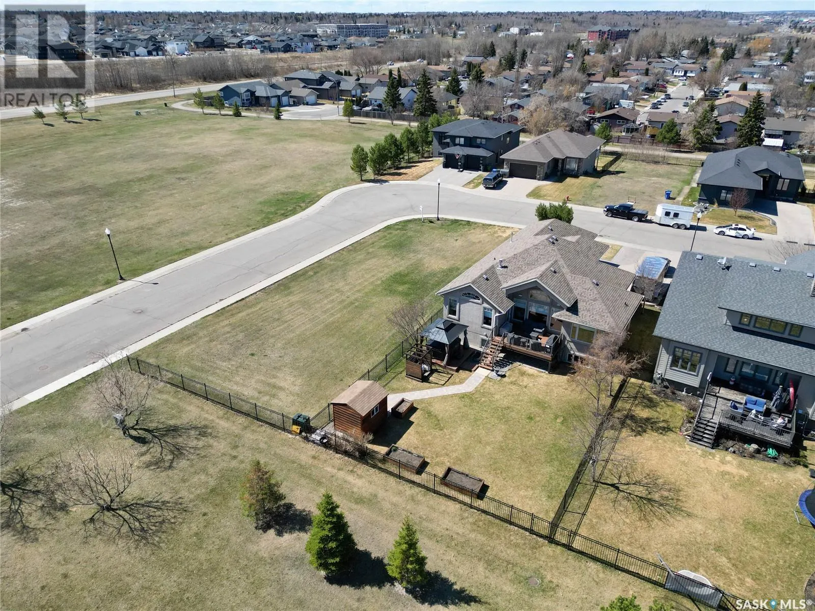6 Gurney CRESCENT