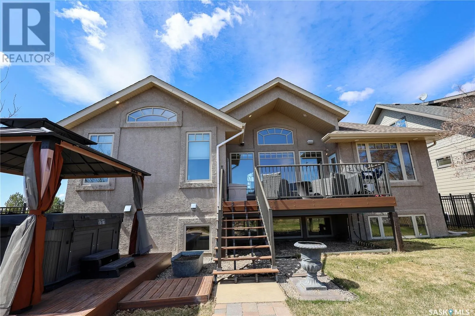 6 Gurney CRESCENT