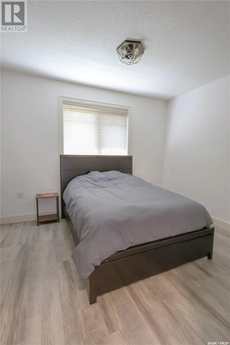 6 Gurney CRESCENT