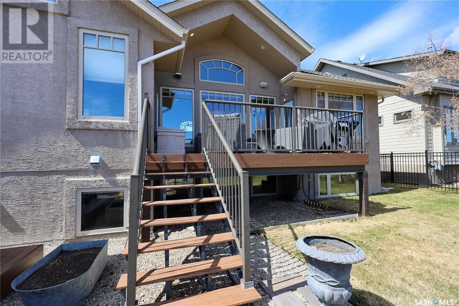 6 Gurney CRESCENT