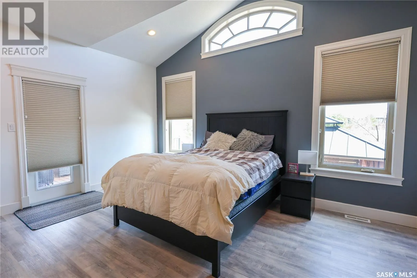 6 Gurney CRESCENT