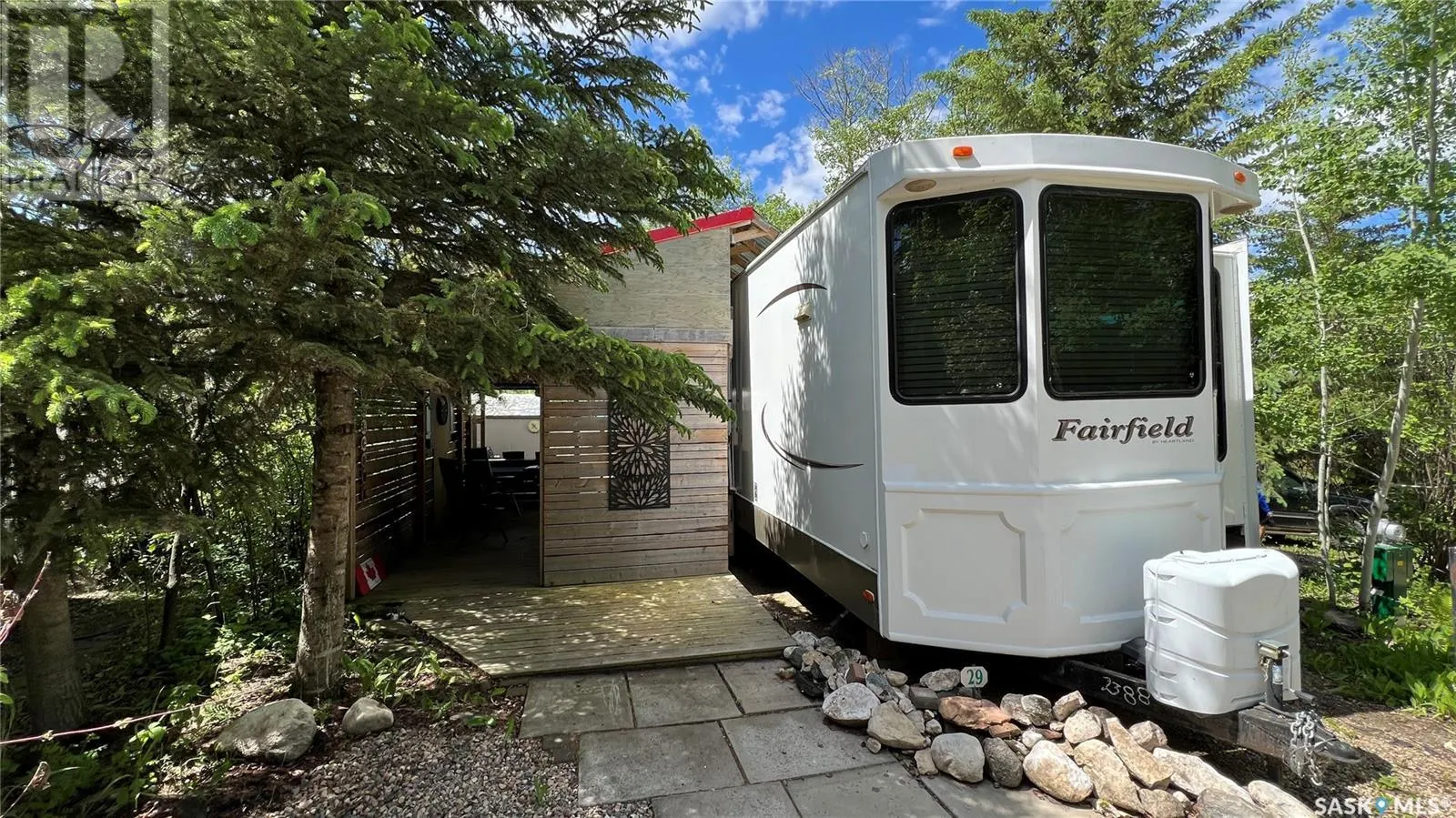 29 Poplar Beach RV RESORT Wakaw Lake