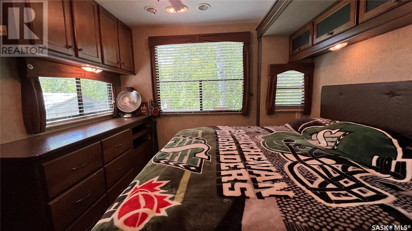 29 Poplar Beach RV RESORT Wakaw Lake