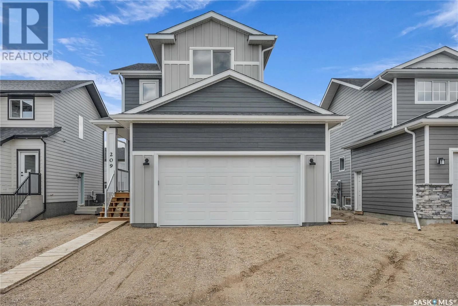 411 Doran CRESCENT