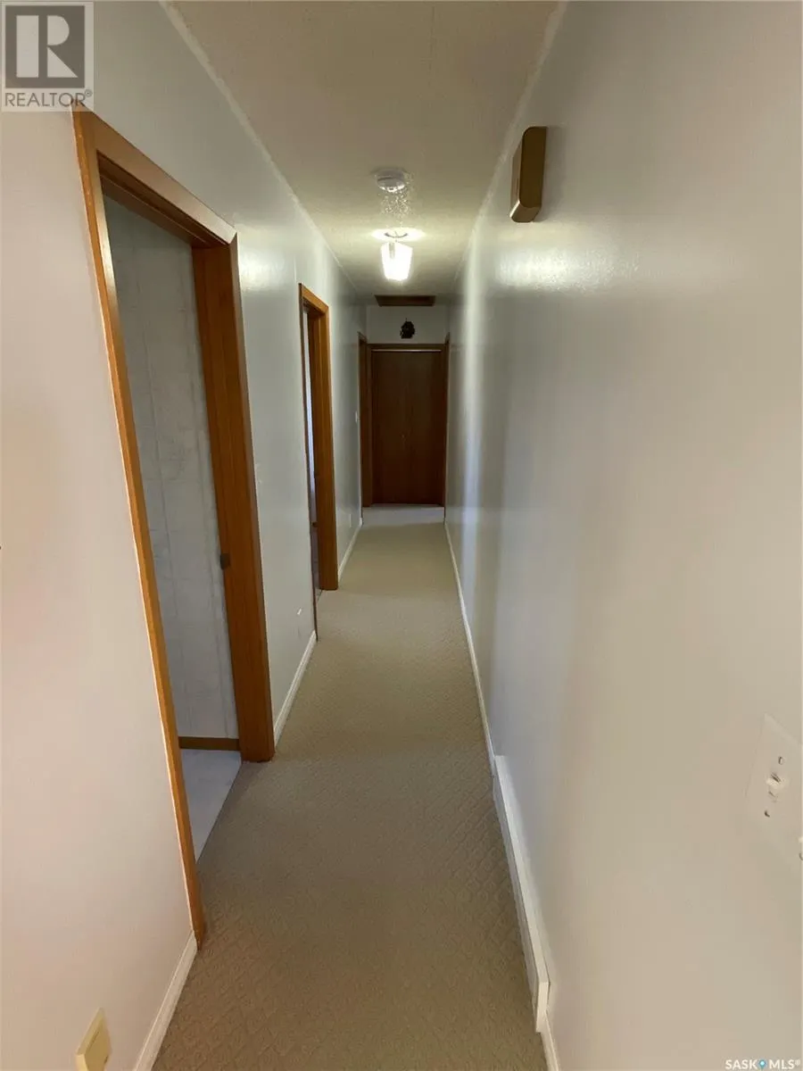 412 2nd STREET N