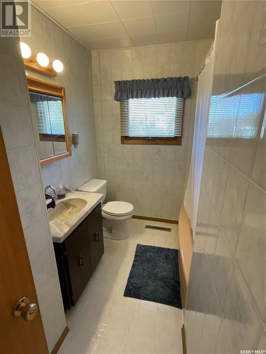 412 2nd STREET N