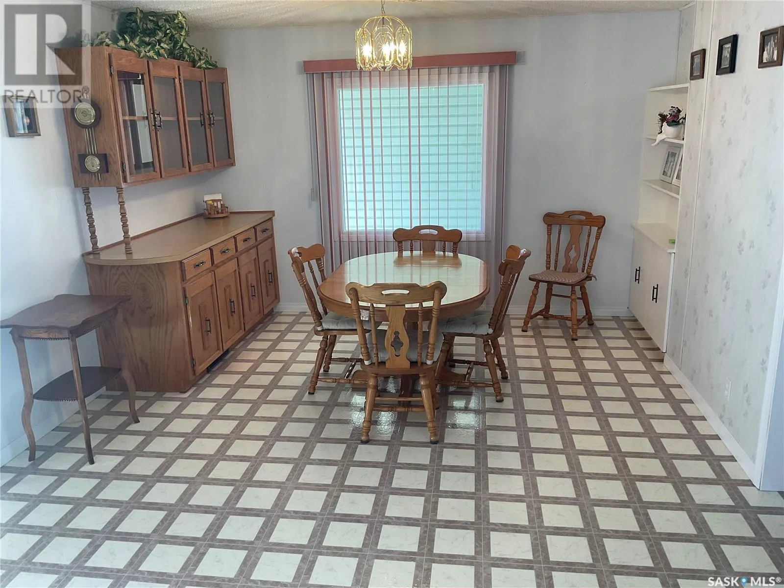 412 2nd STREET N