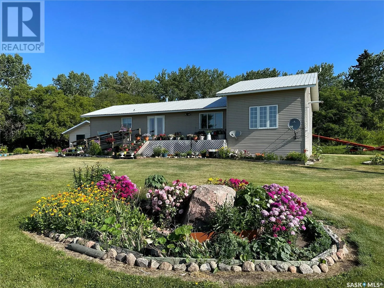 Sander Acreage