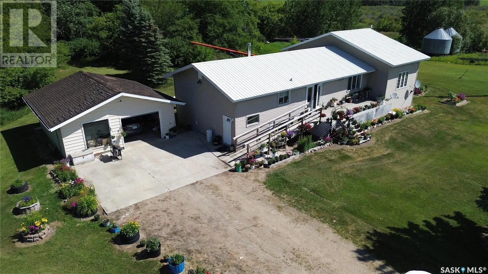 Sander Acreage