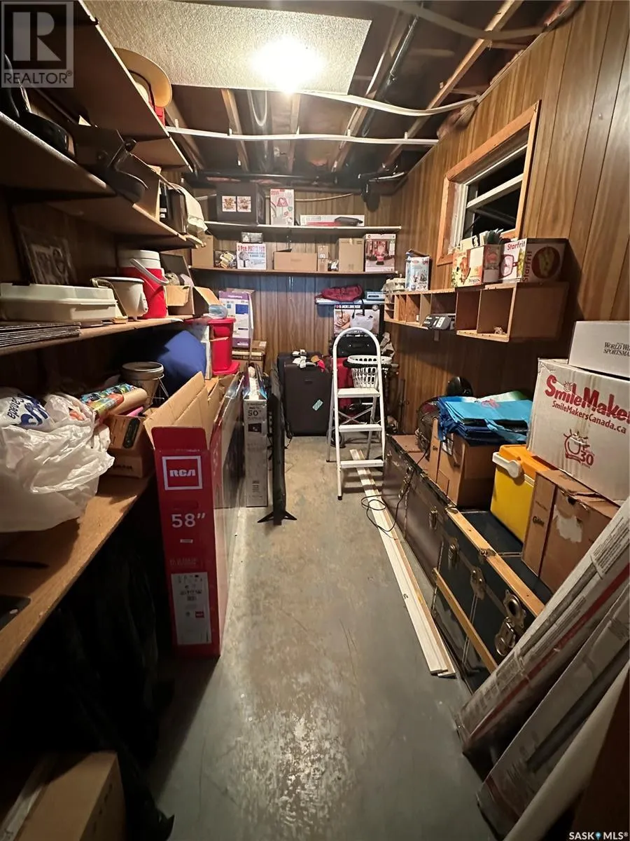 Sander Acreage