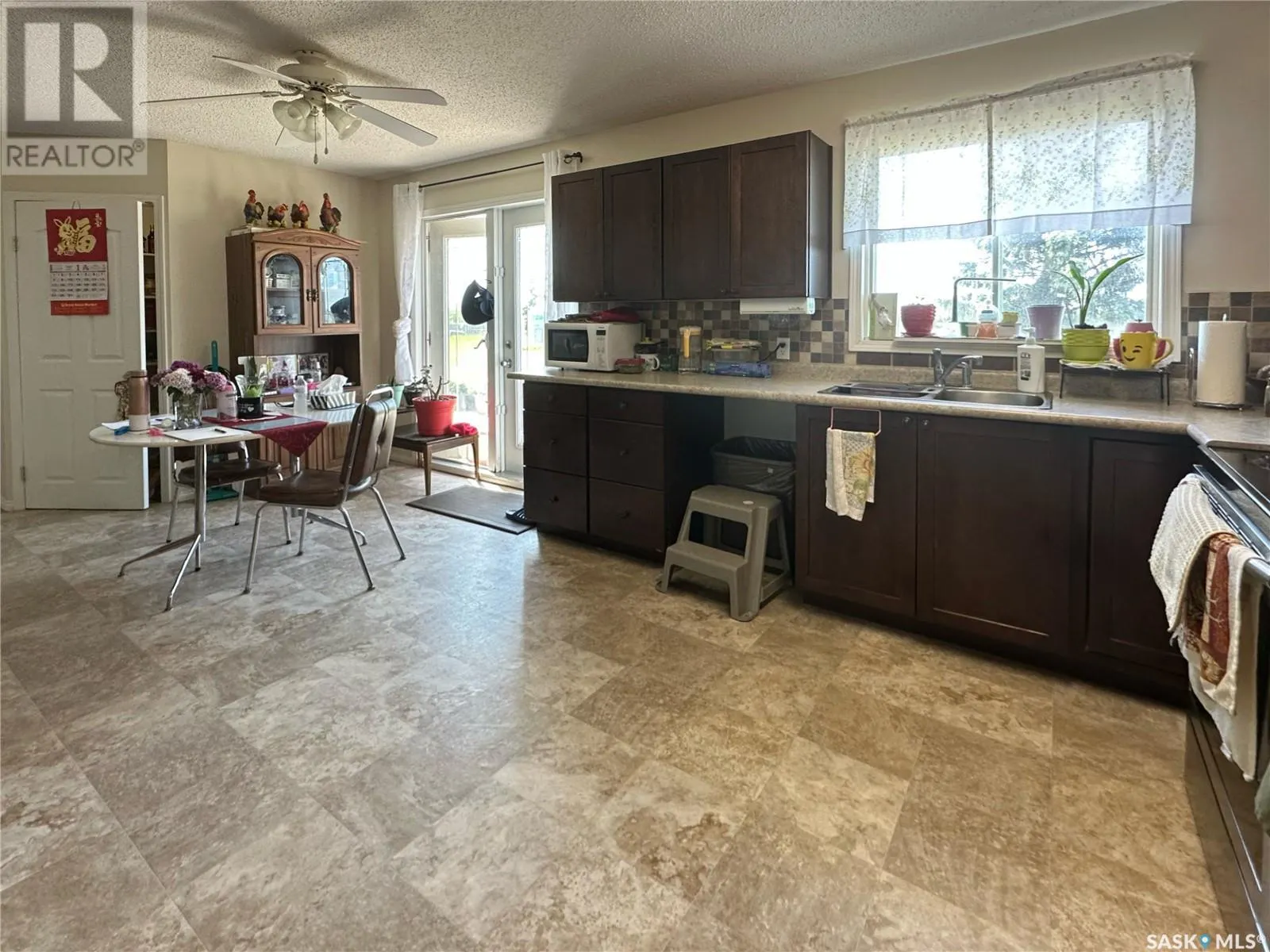 Sander Acreage
