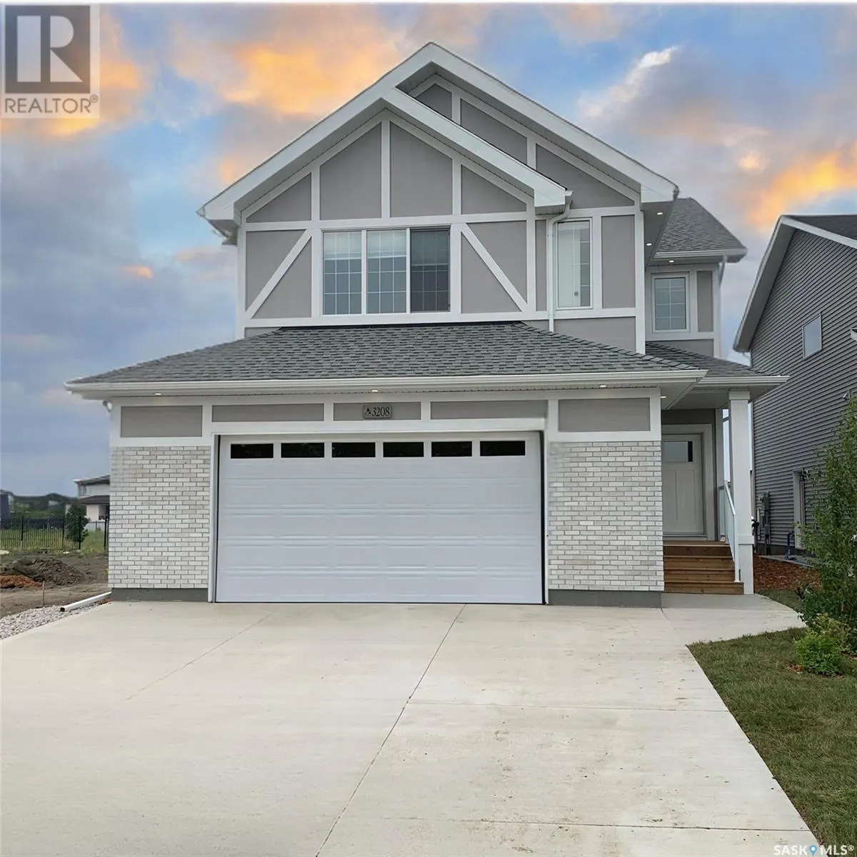 951 Traeger MANOR