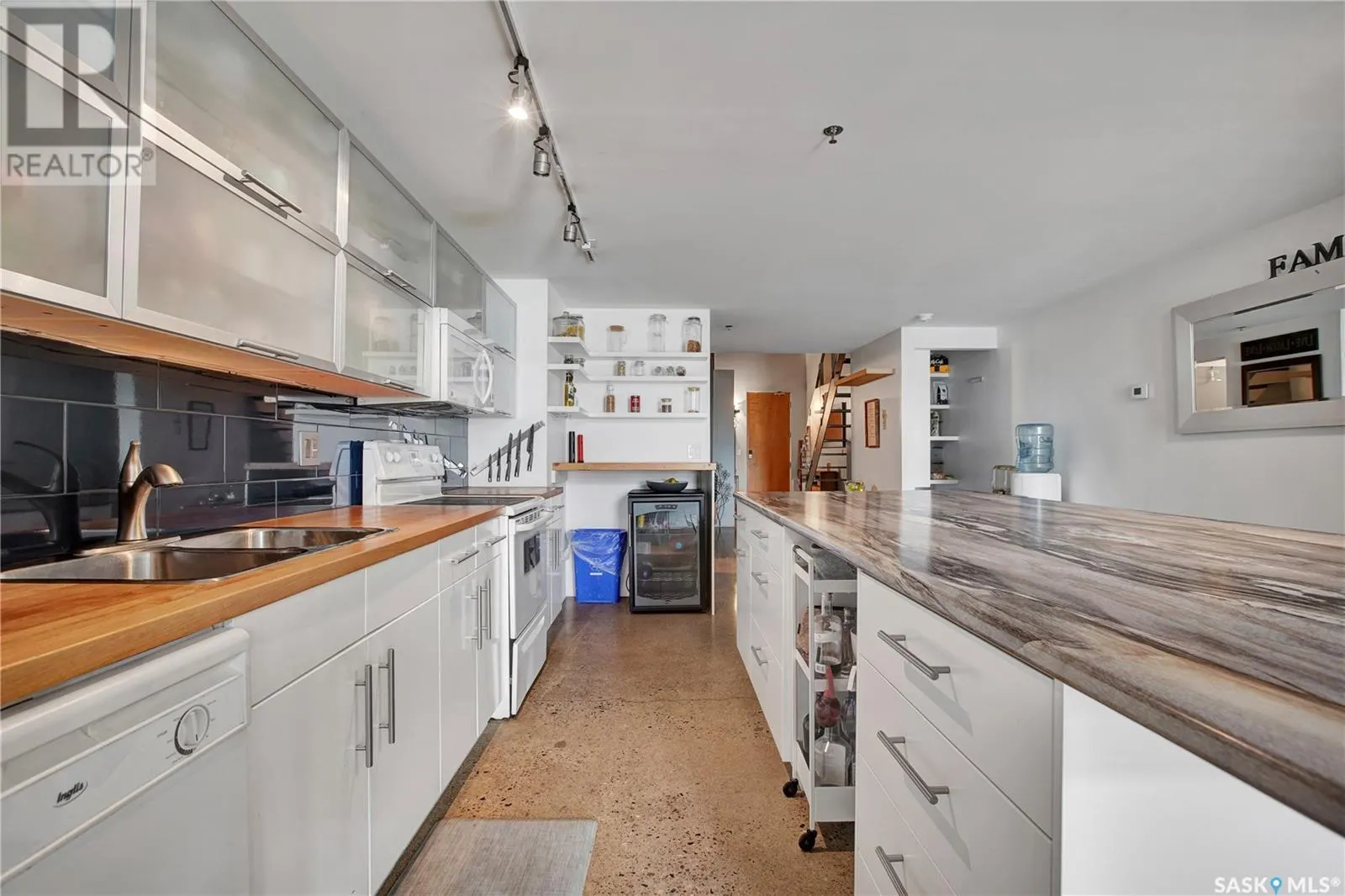 408 120 23rd STREET E