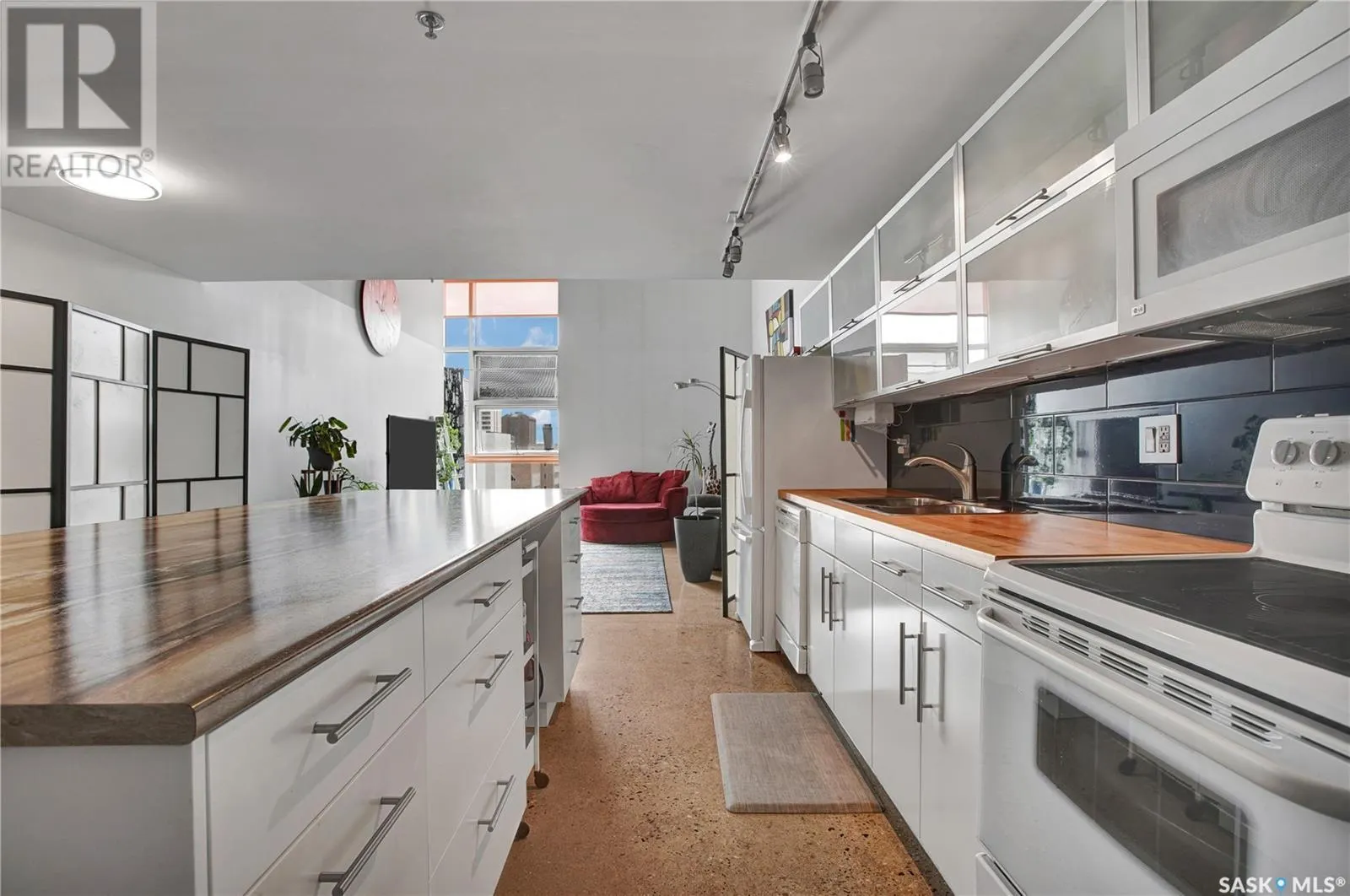 408 120 23rd STREET E