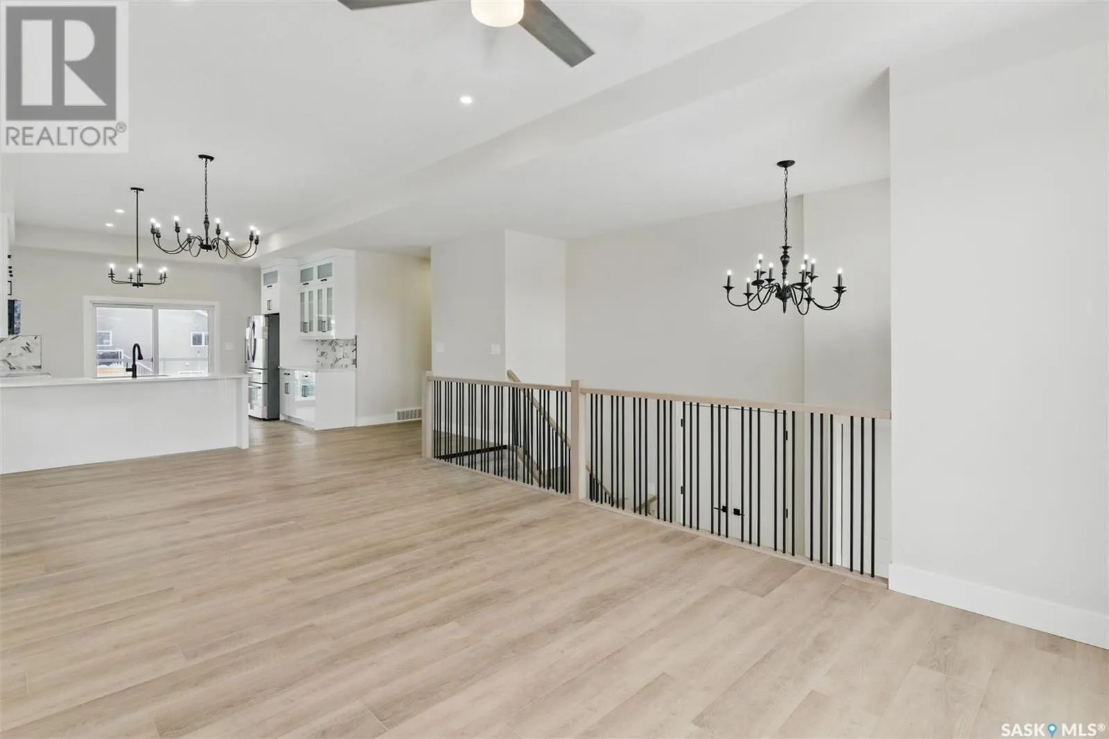 602 Weir CRESCENT
