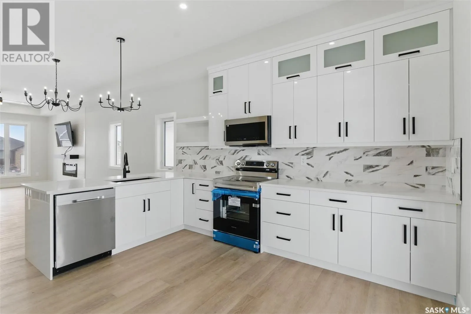 602 Weir CRESCENT