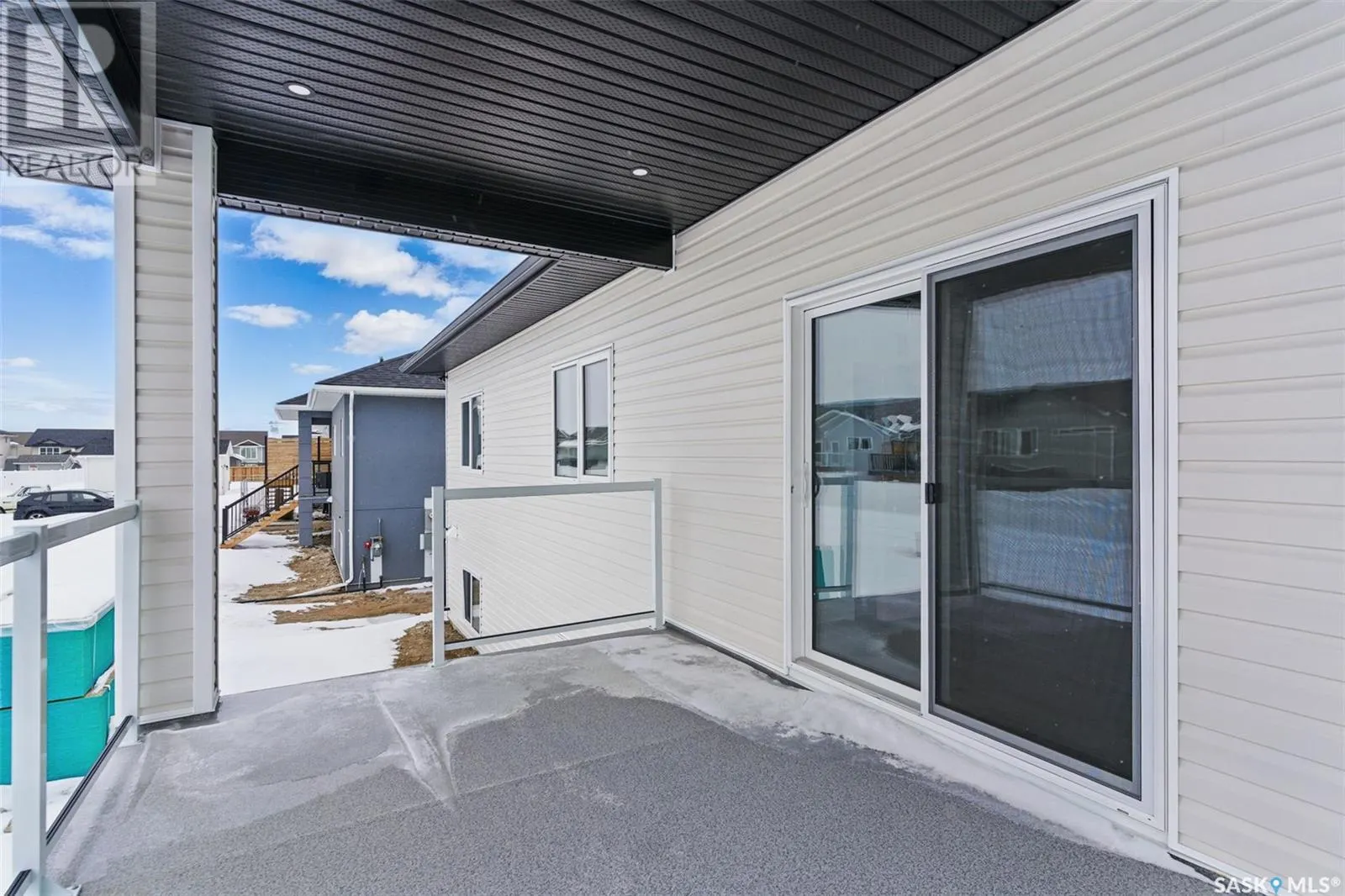 602 Weir CRESCENT