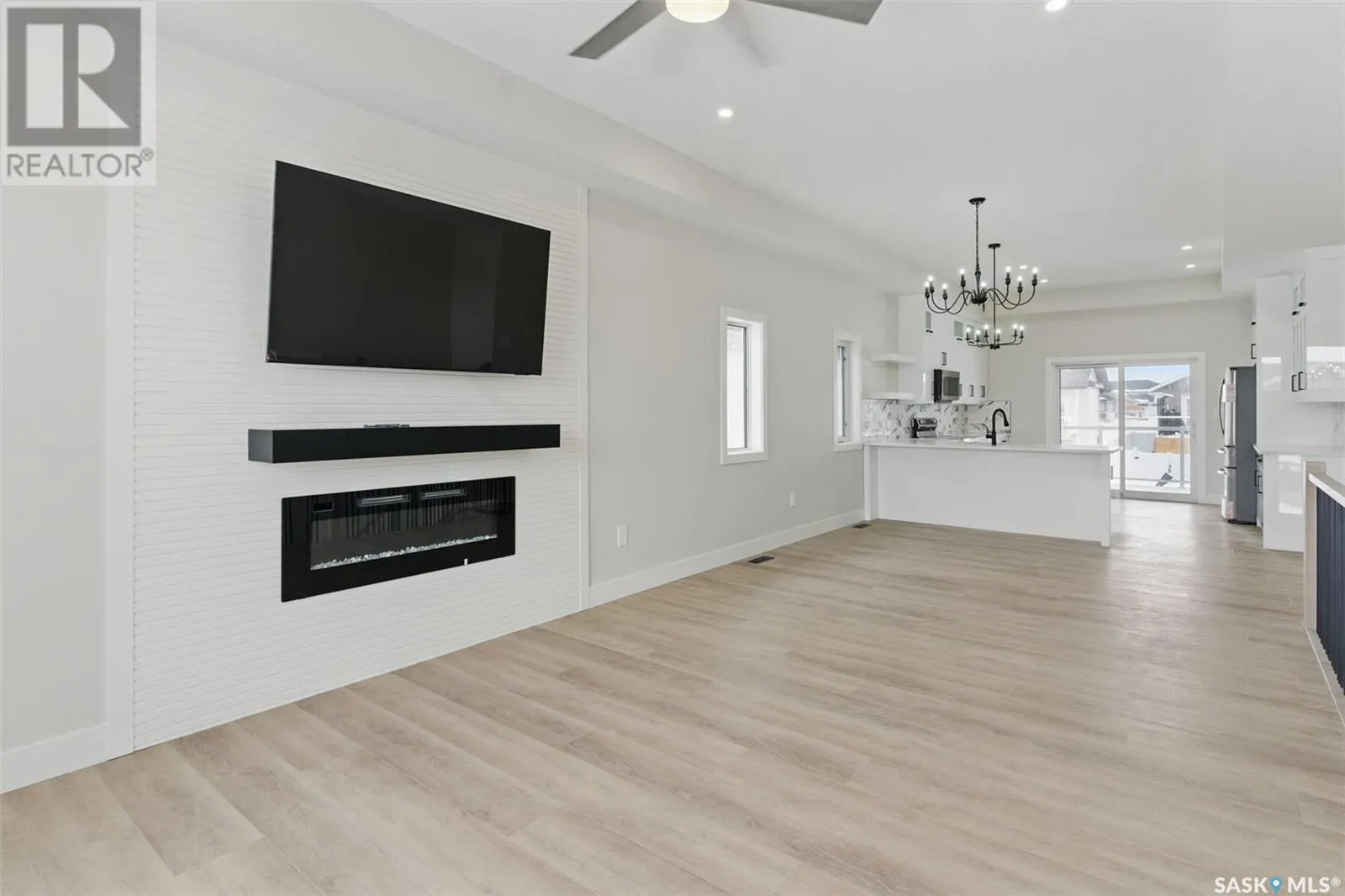 602 Weir CRESCENT