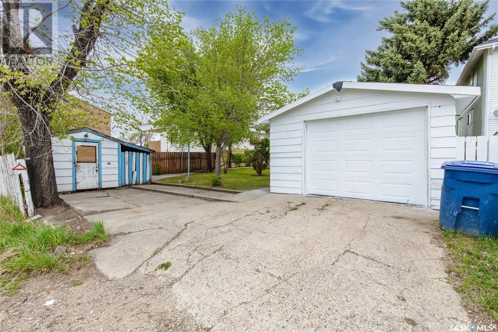 709 Fairford STREET E
