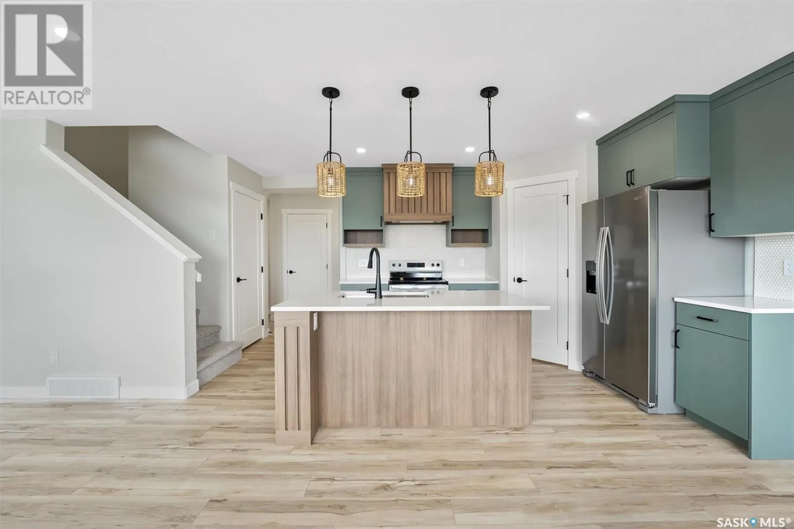 313 Veterans DRIVE