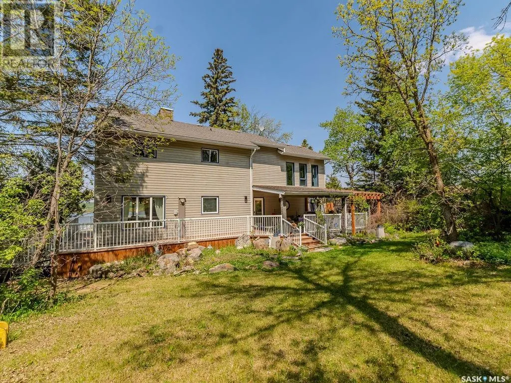 93 Crescent AVENUE
