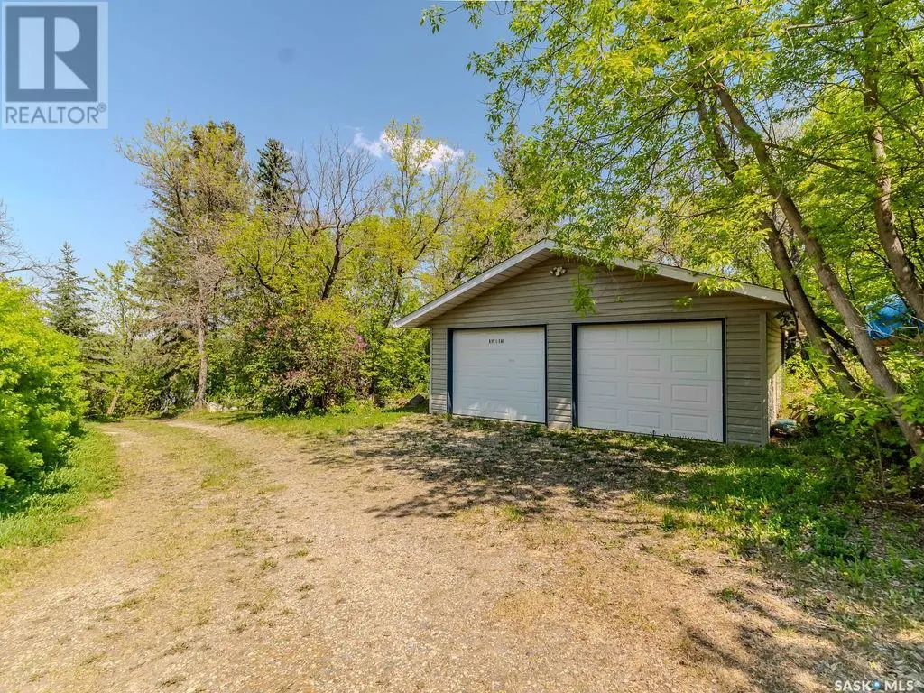 93 Crescent AVENUE