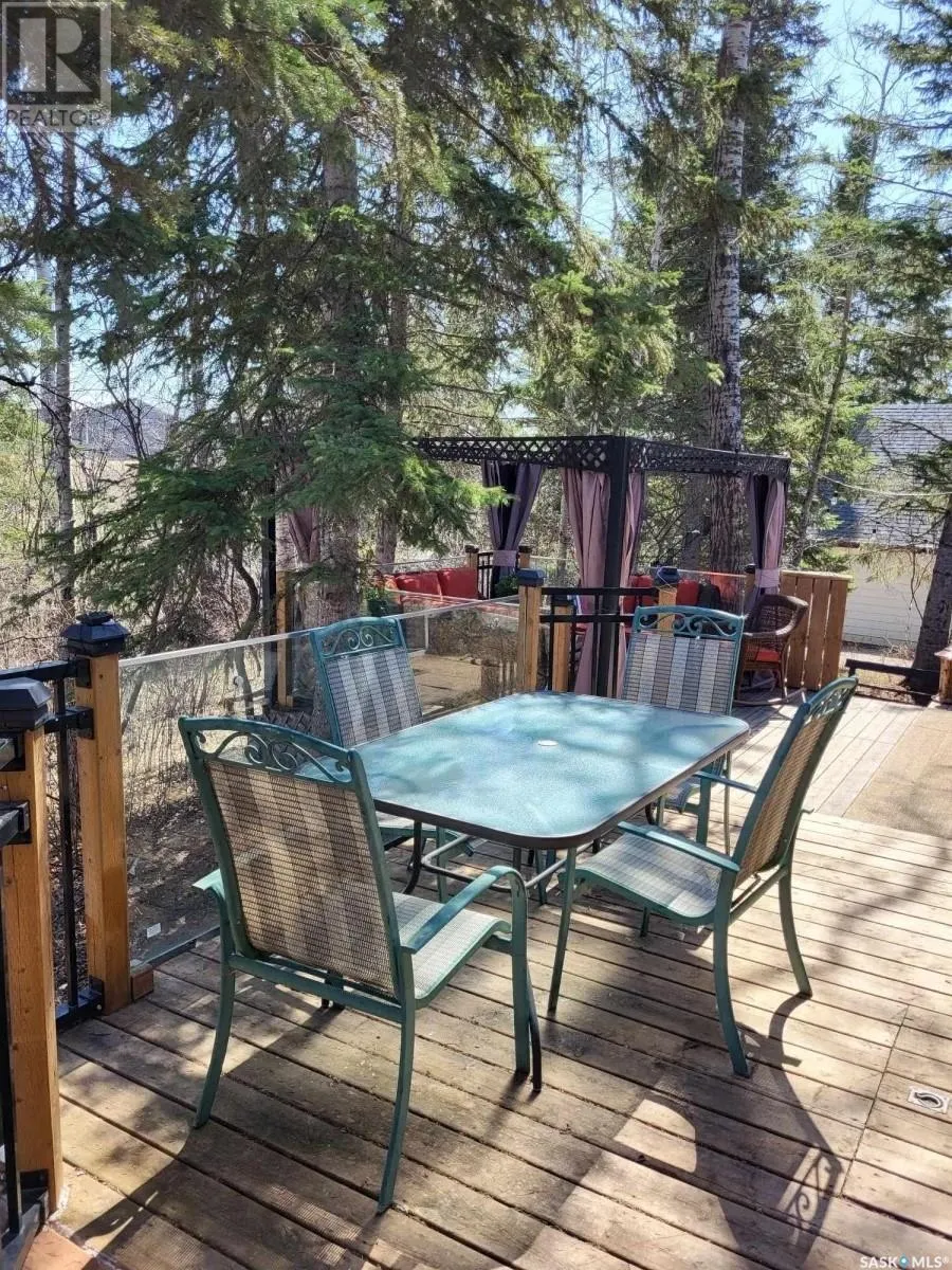 1 Lakeshore PLACE