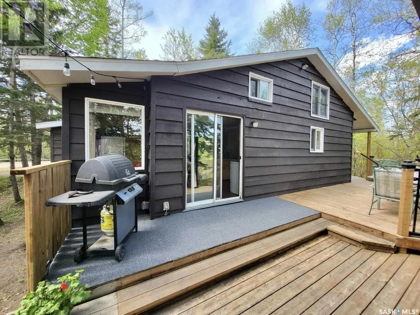 1 Lakeshore PLACE