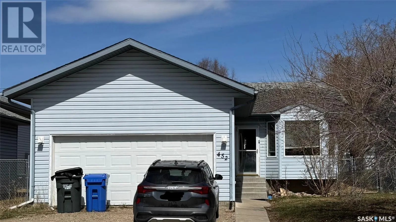 452 Adams CRESCENT