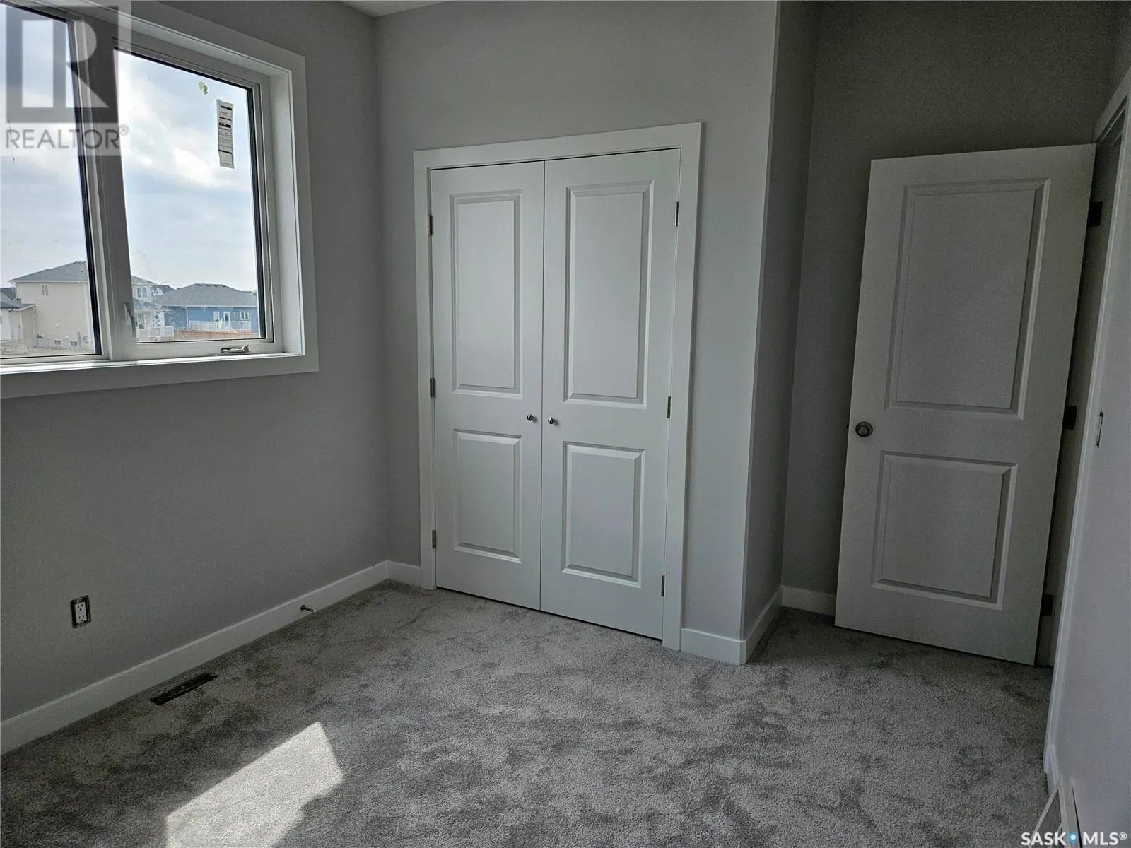 848 Delaet BAY