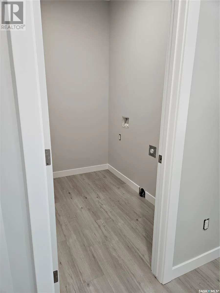 846 Delaet BAY