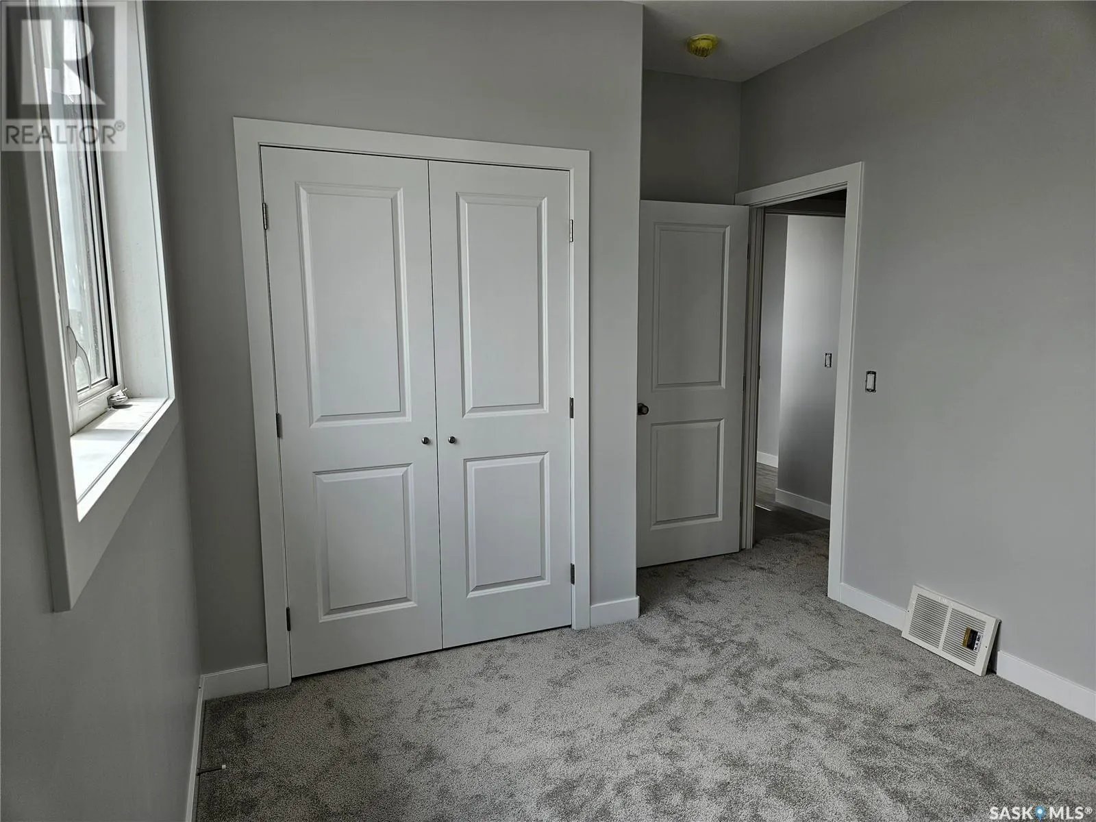 846 Delaet BAY