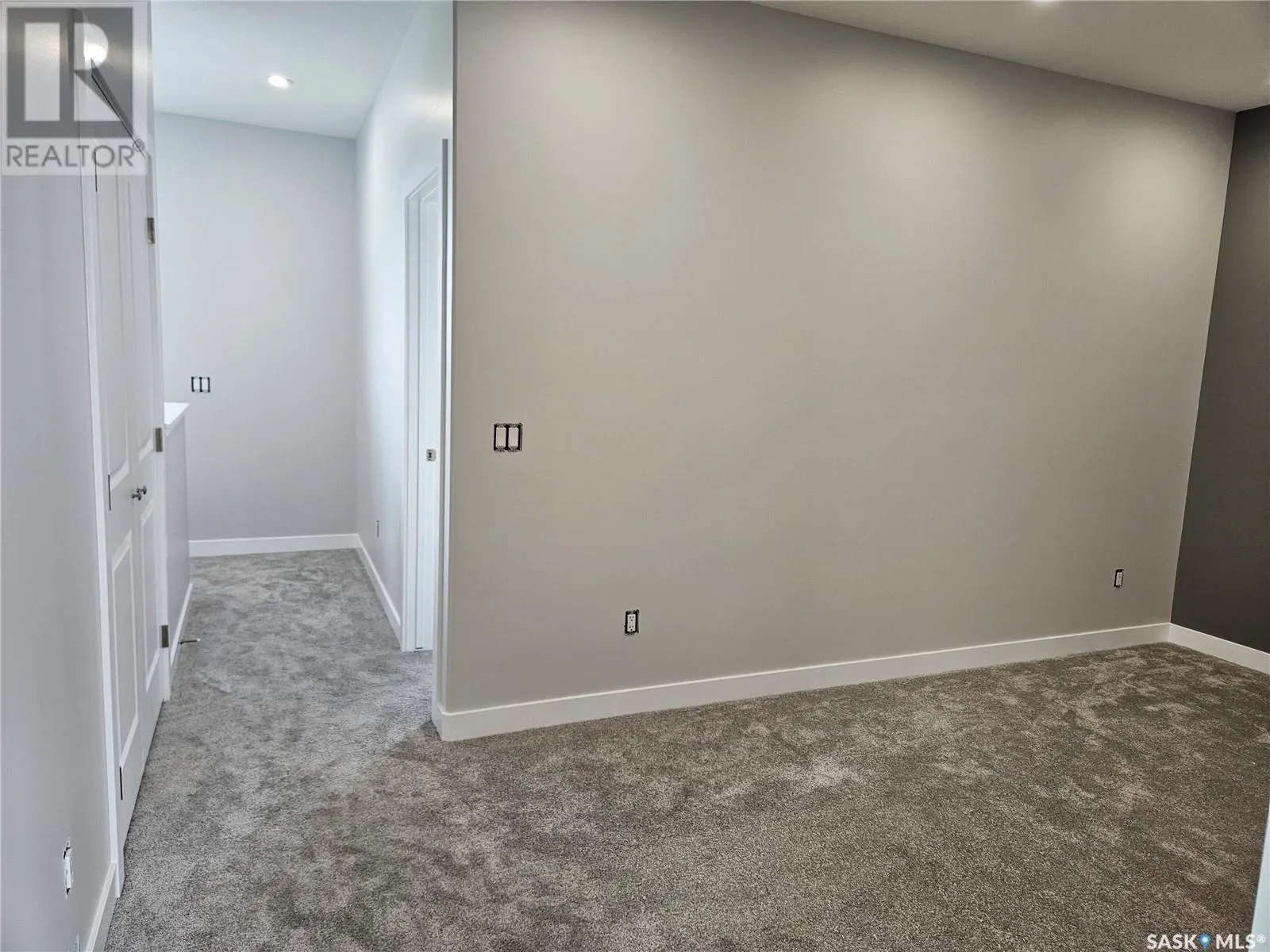 846 Delaet BAY