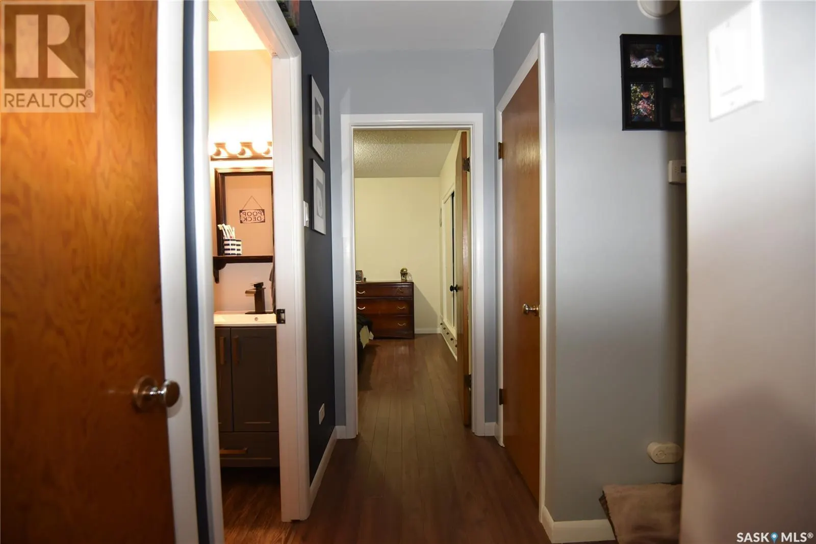 405 1st STREET W