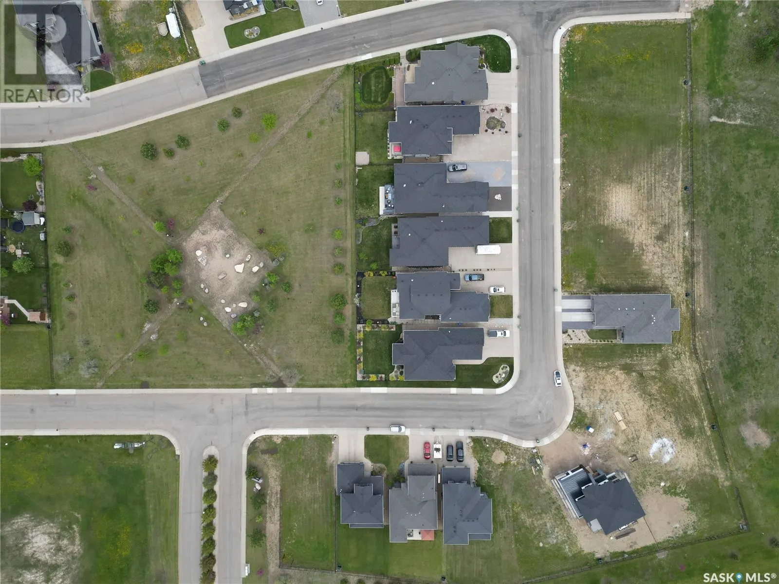 42 Gurney CRESCENT