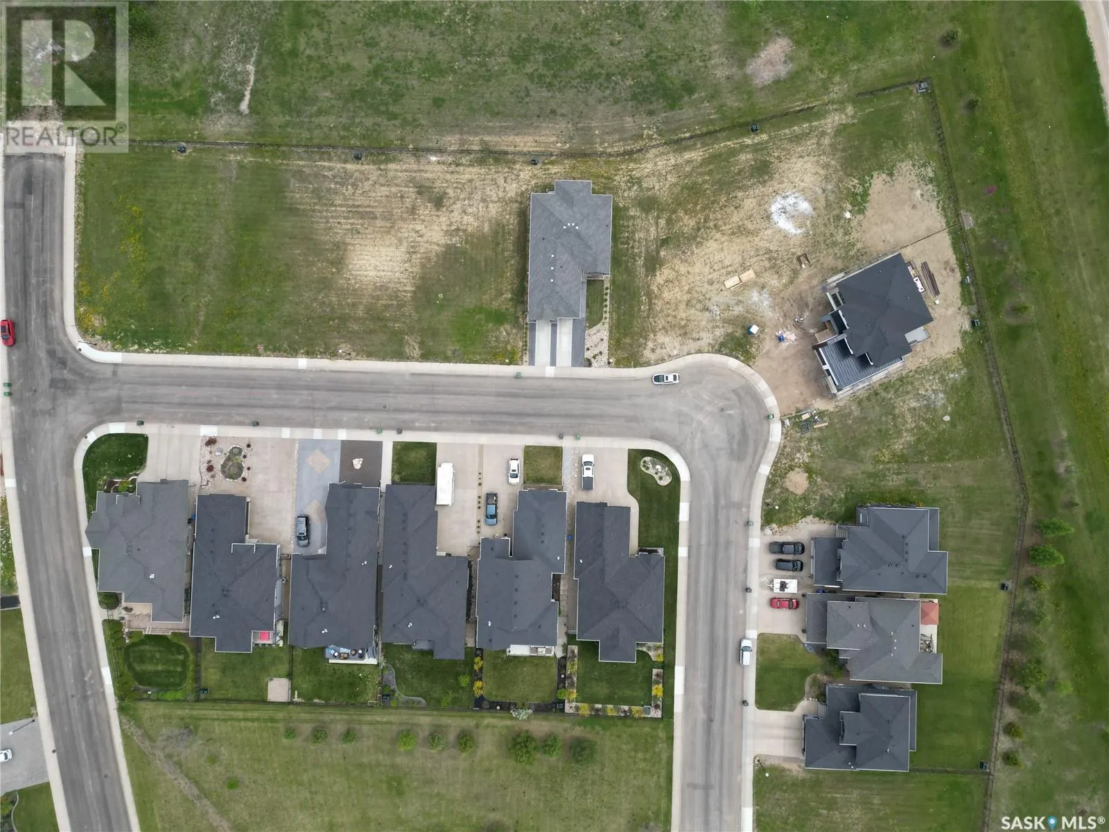 40 Gurney CRESCENT