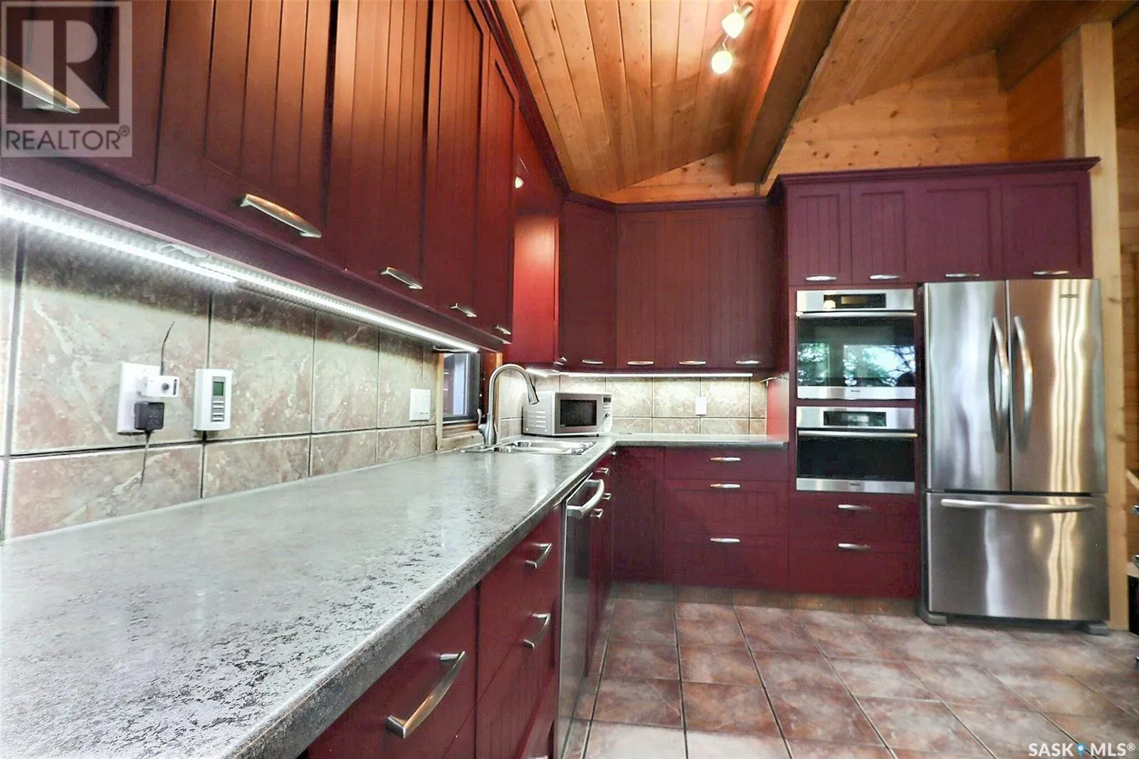 224 Kingfisher DRIVE