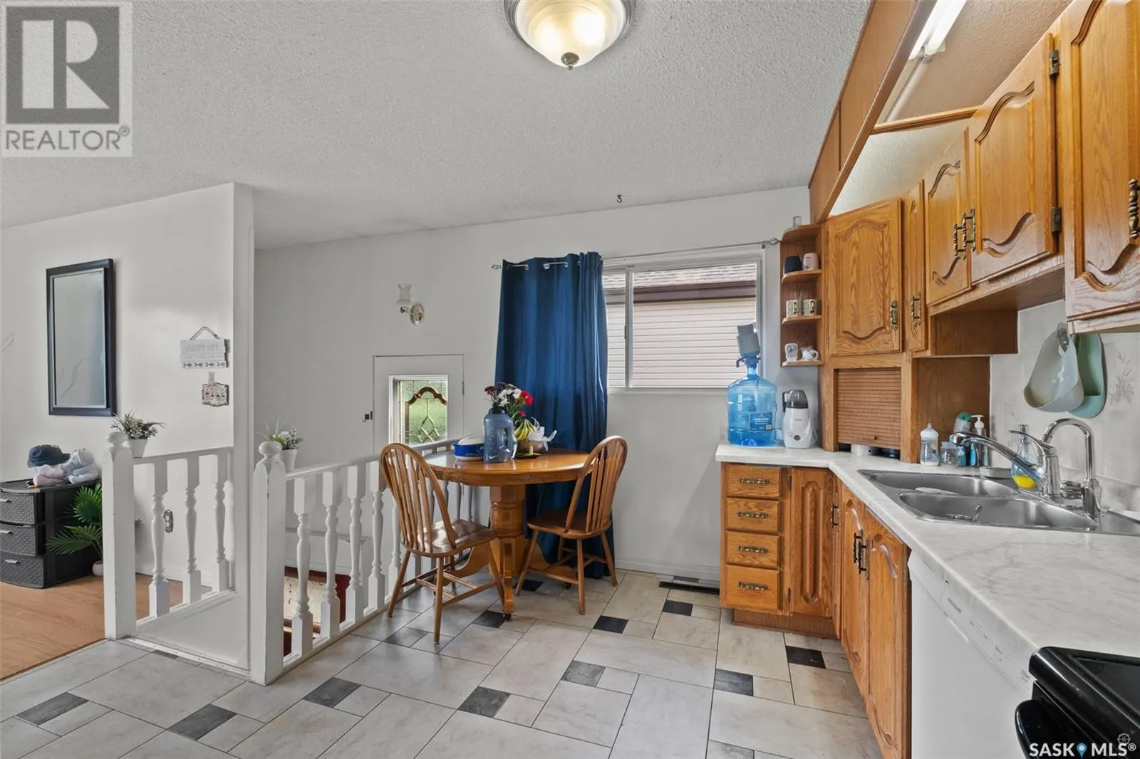 29 24th STREET E