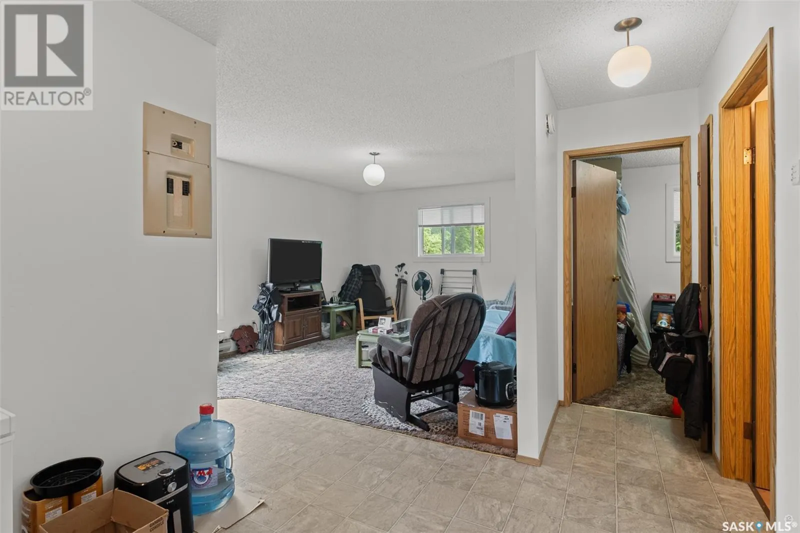 29 24th STREET E