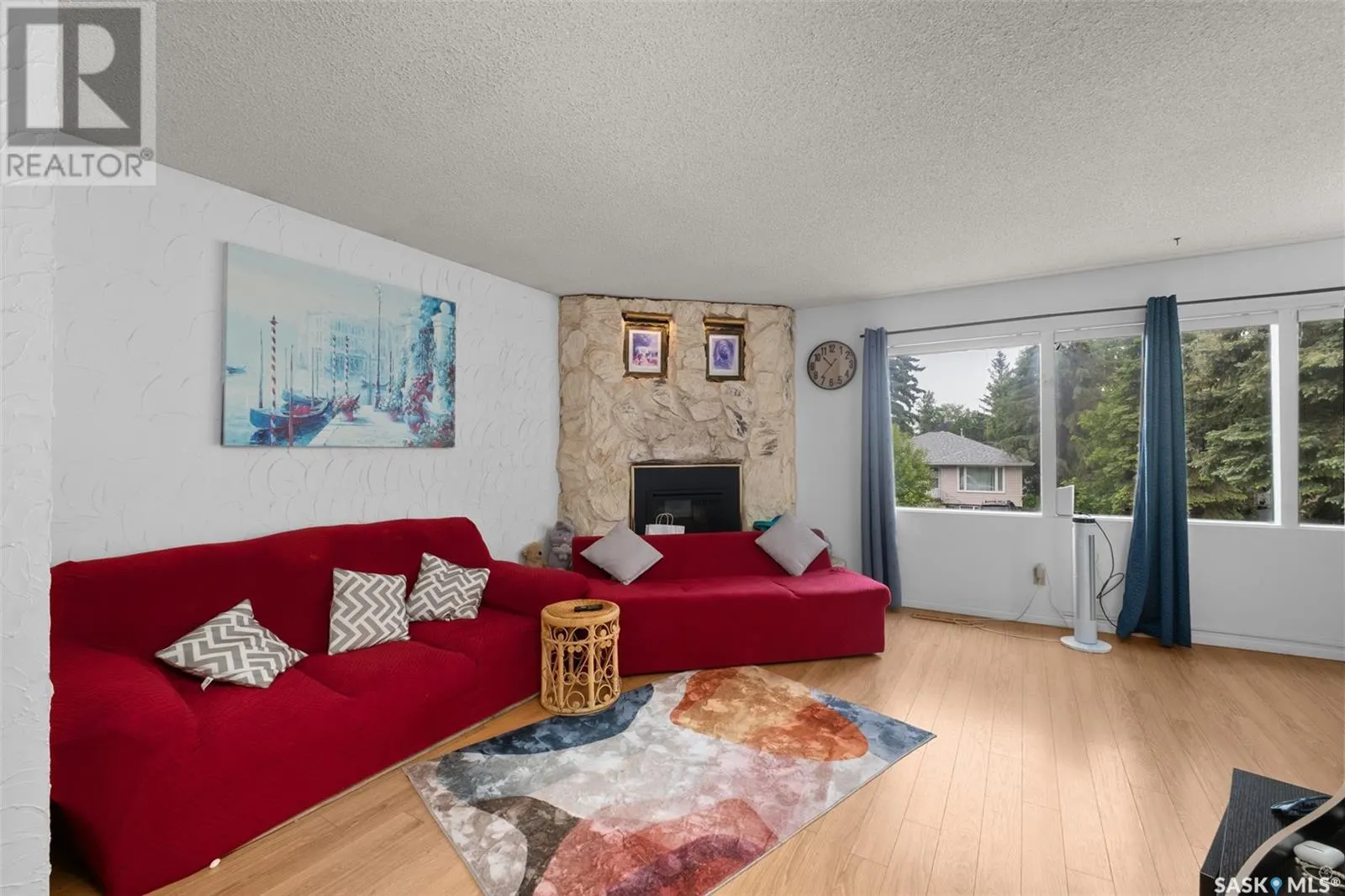 29 24th STREET E