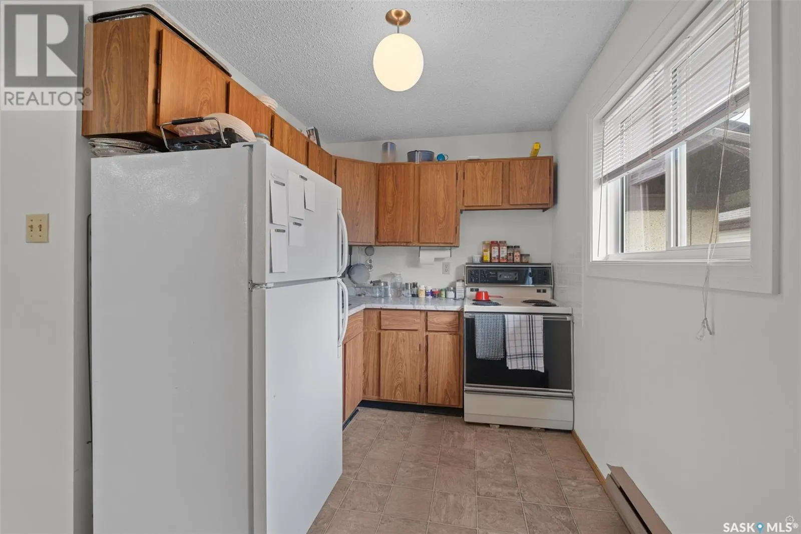 29 24th STREET E
