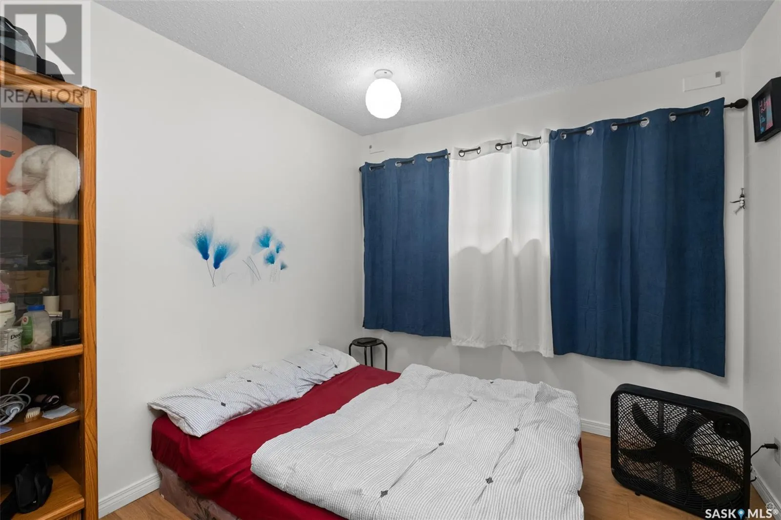 29 24th STREET E