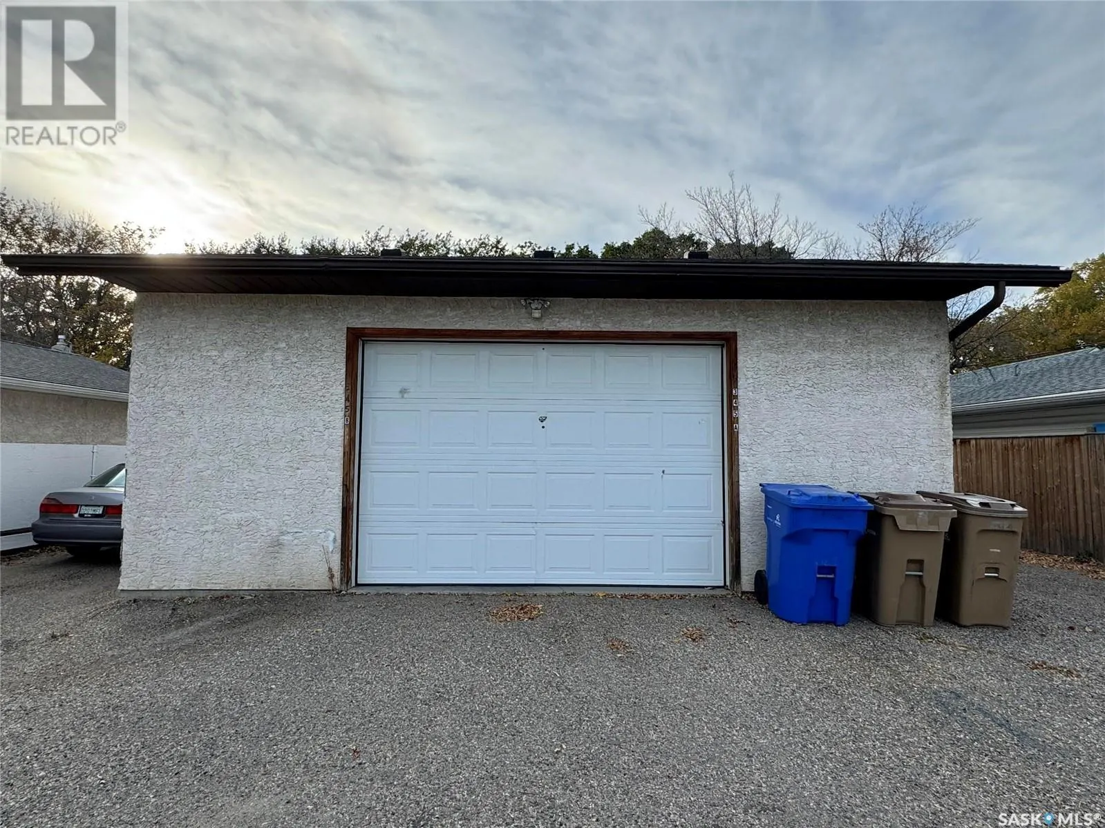 A & B 345 SCARTH STREET