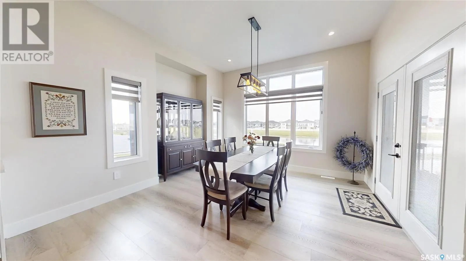 711 Weir CRESCENT