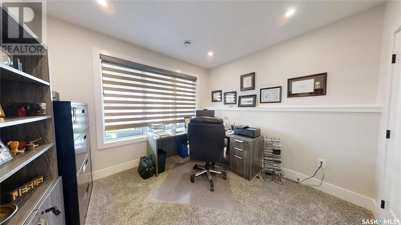 711 Weir CRESCENT