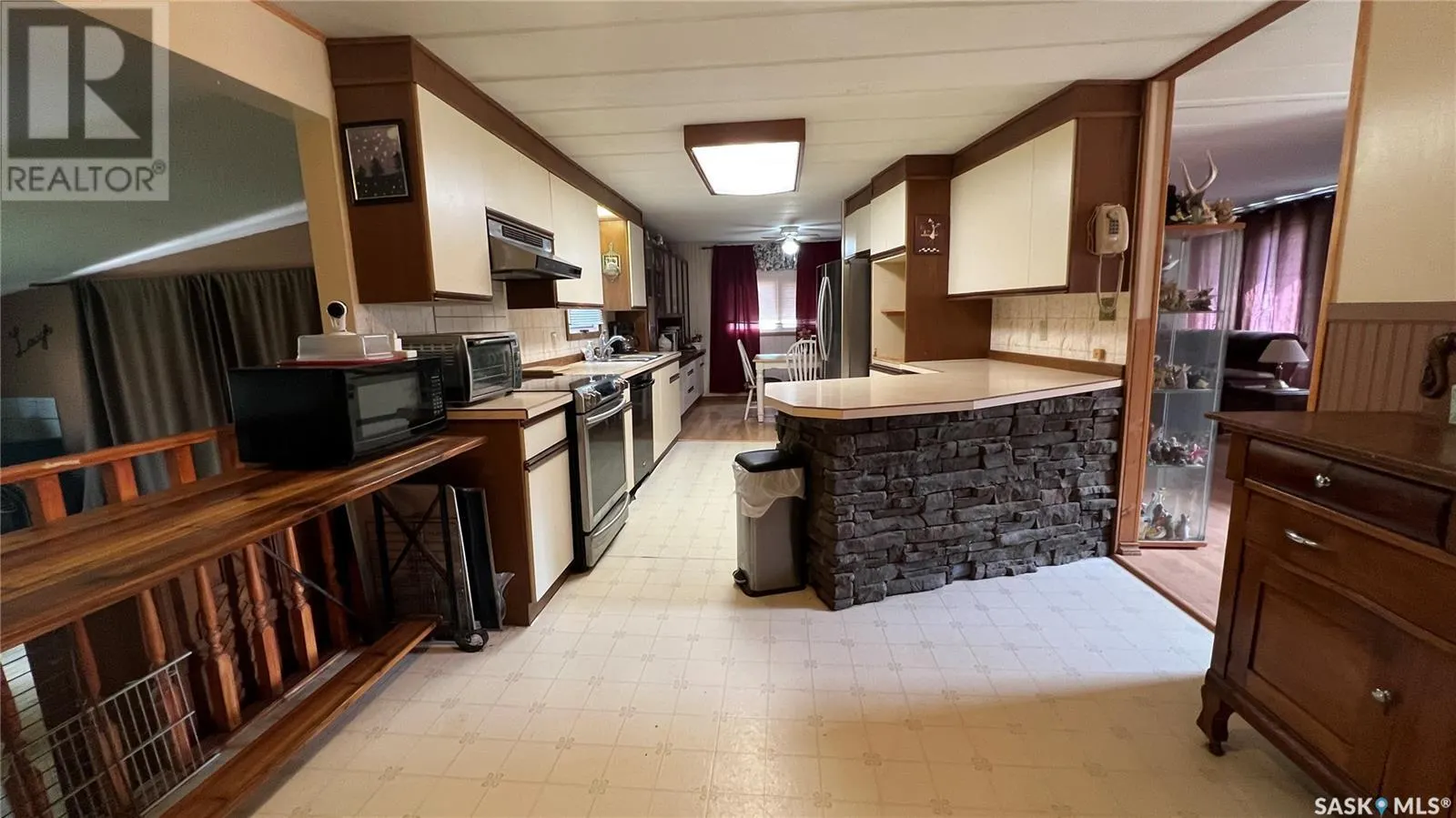 404 3rd STREET N