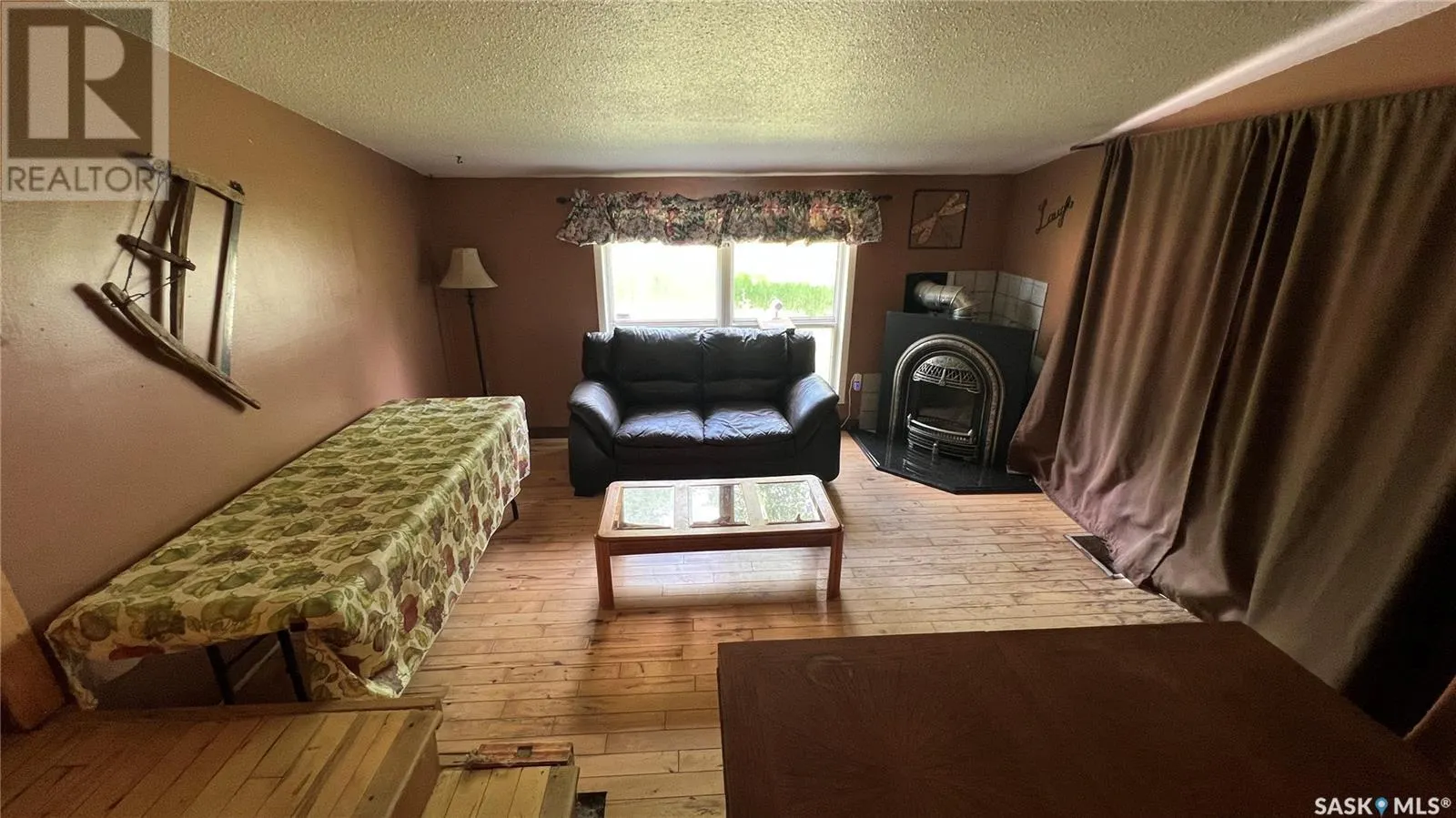 404 3rd STREET N