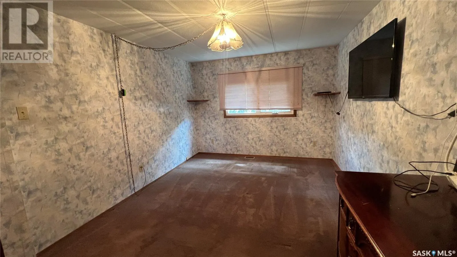 404 3rd STREET N
