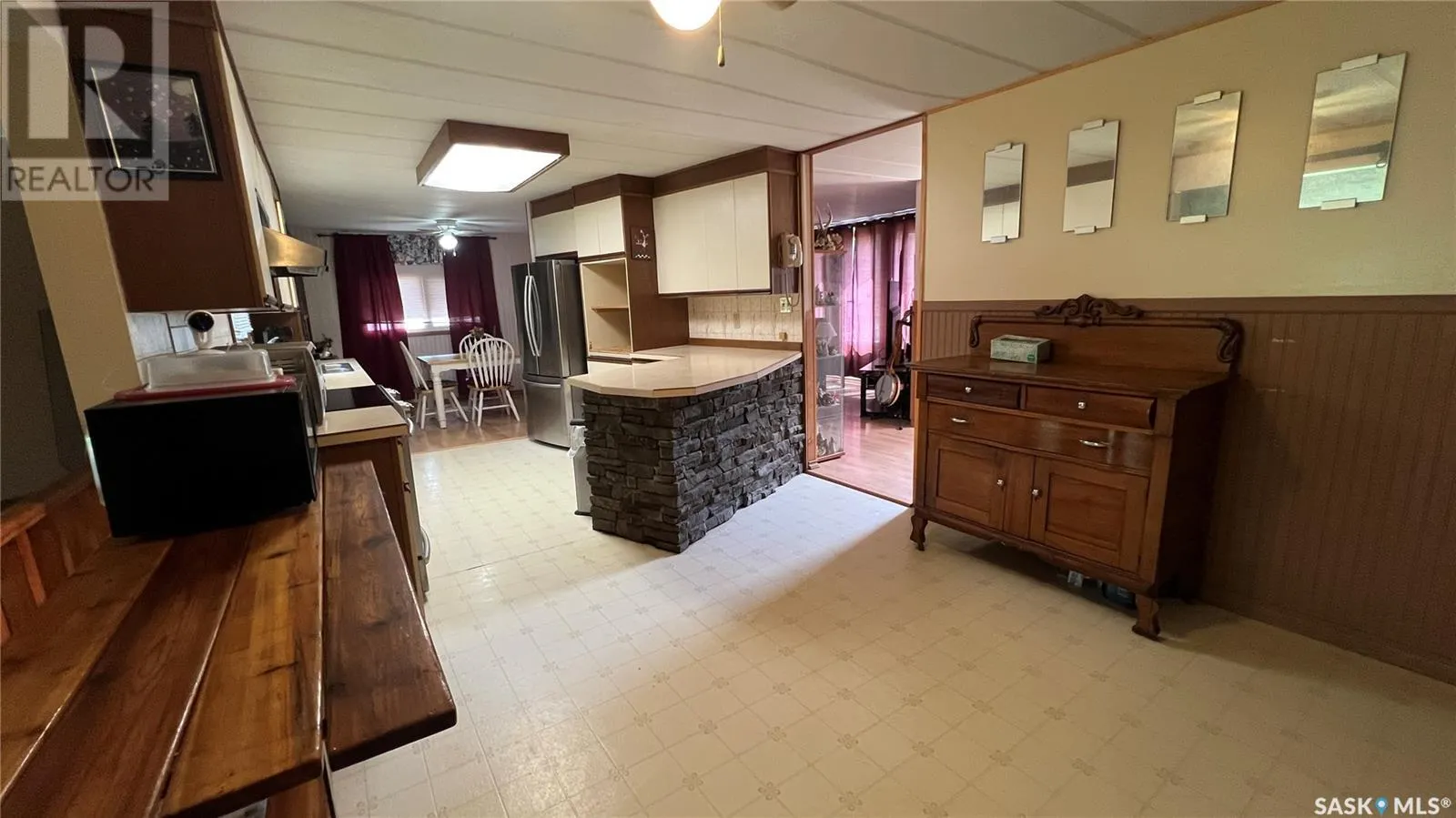 404 3rd STREET N